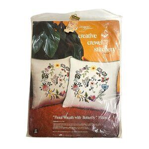Vintage Paragon Floral Wreath With Butterfly Pillow Stitchery Kit 0862 NEW